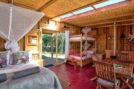 Die Barakke Cabin | Bird Song
