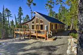 Fairplay Cabin | Modern Fairplay Cabin on 41 Private Acres!