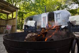 Barnstaple Other | Coombe Farm Goodleigh B&B -Tin Can Cottage