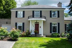 Historic Old Town Bed & Breakfast | Abacot Hall