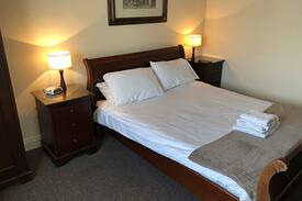 Ballina House | Crockets Quay Bistro and Lodge