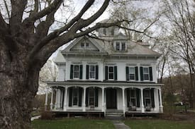 Middletown Springs Apartment | Apartment in Vermont Historic Home