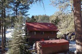 Custer House | Wildland Lodge