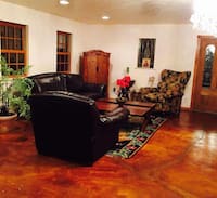 Listie House | Carriage House Publick Lodging