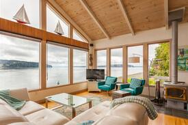 Gig Harbor House | BEACHfront + Gig Harbor + Water & Mt Rainier views