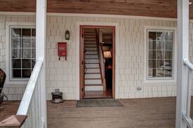Cookeville House | Maxwell Mountain Cabin-private home in the woods