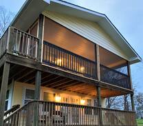 West Livingston House | Amazing Lake House to Enjoy Every Sunset