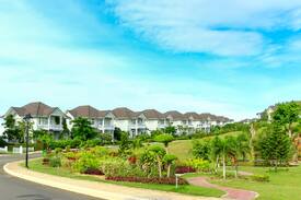 Phu Hai Beach Villa | Tropical Luxury Villa