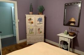 Union Pier Bed & Breakfast | PUMPERNICKEL INN....Island Breeze Suite/Coach Room