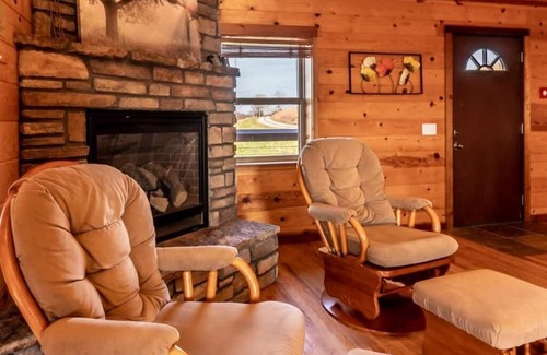 Ponca Cabin | Mountain Sunset Cabin w/Hot Tub