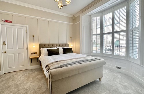 York Apartment | Portland Stay sleeps 2