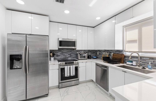 North Miami Beach Villa | 4BR Miami Villa with Heated Pool, BBQ, and Near the Beach
