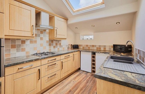 Matlock House | Host & Stay | Church View Cottage