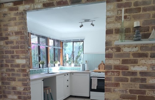 Yanchep Cottage | Yanchep seaside cottage a coastal retreat Pet Friendly