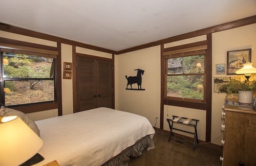 Carnelian Bay House | Rockwood: Cute & Unique North Shore Cabin