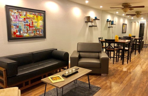 Palm Springs Condo | Minutes from downtown Palm Springs. 1 bedroom 1 bath upgraded condo. 5 pools