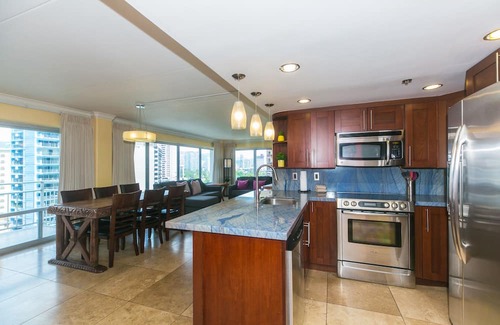 Waikiki Condo | Beautifully Remodeled 2 Bedroom Waikiki Condo - Sleeps 6!