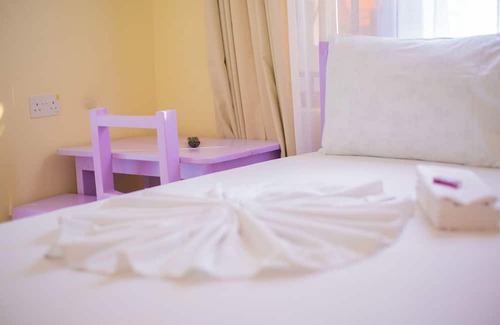 Mwanza Cabin | Sereni Pub & Lodge