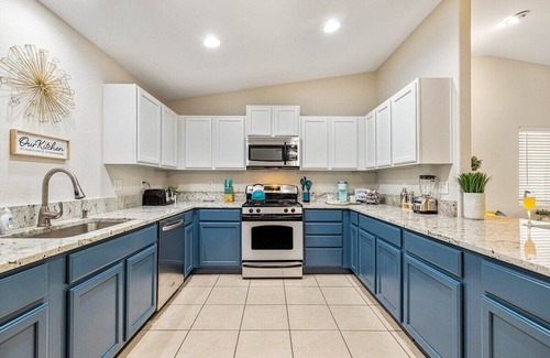 Bermuda Dunes House | Relaxing 5BR Retreat with Pool Game Room