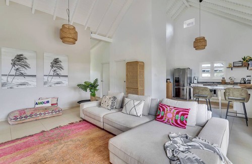 Playa House | Charming 2-bedroom house in superb Kralendijk with WiFi, AC