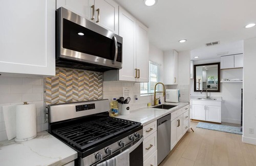 Alhambra House | Delightful south Pasadena home