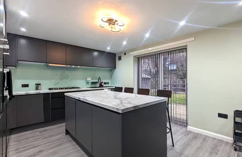 Manchester House | Family-friendly 3 bedroom house close to M60
