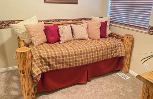 Eden Condo | 3-bedroom condo in fabulous Eden, skiing, biking, hiking, and water sports