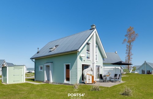 Olpenitz House | Kick in - infrared sauna, fireplace, bathtub, terrace, beach chair, parking lot
