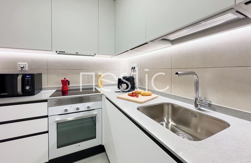Trafalgar Apartment | CLARAVAL: Apartment + Office Room in Chamberí