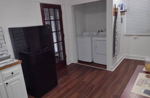 Elberton House | Granite Retreat East 2 Story - 2 Bedroom 1 Bathroom Homen