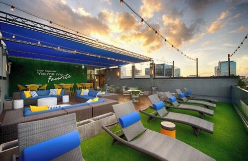 Sobro Apartment | . A breathe taking view of the Gulch. Apartment is located on top of Bar Louis