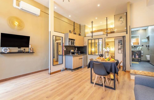Palais de justice Apartment | 4 -sugiton