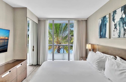 Bay Harbor Islands Apartment | King Suite balcony water views-Hosted by Sweetstay