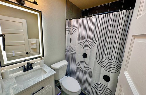 Lincoln Park House | Charming 1-bedroom house with WiFi and AC near Downtown Denver