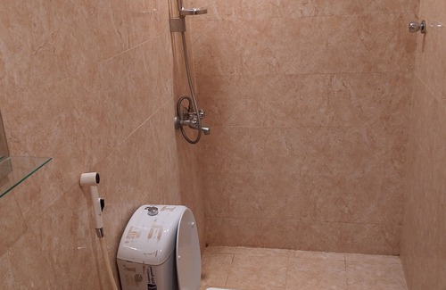 Mecca House | New hotel in the Heart of Salam Market,n Al Azizyah, Makkah.