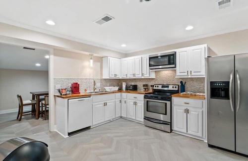 Hattiesburg House | Luxurious Midtown Hidden Gem