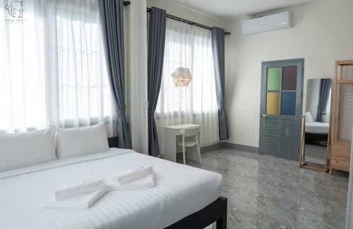 Luang Prabang Villa | The Garden House Room 4
