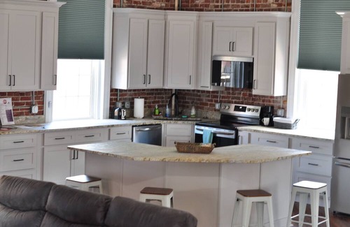 Danville Apartment | Beautiful 2-bedroom loft apartment with AC and WiFi in lovely Danville