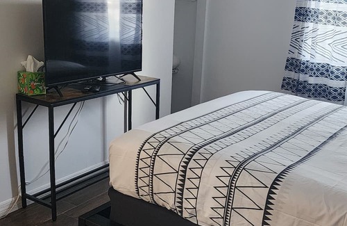 Mill Run House | Beautiful and Cozy Apartment