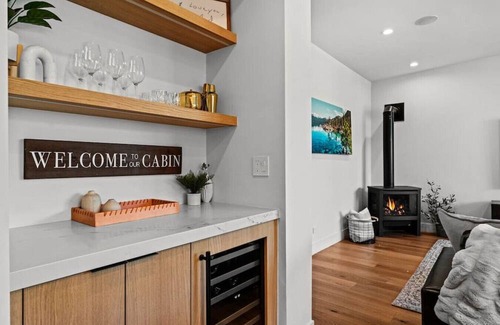 Olympic Valley House | *NEW The Foundry Cabin | Palisades Tahoe | Hot Tub