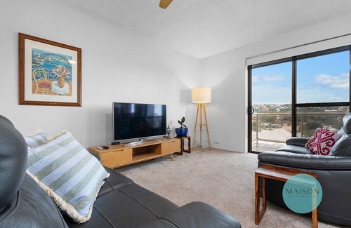 Cooks Hill Apartment | Central Cooks Hill Apartment