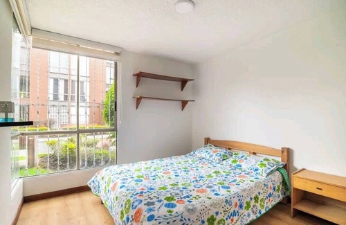 Calle 26 Apartment | A 5 Minutos del Airport, Bello Apto con 300 Megas Internet, Gimnasio, Piscina