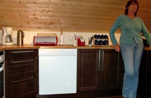 Vevelstad House | Cottage "Stokkasjøen Rorbu", 8870 Visthus, Norway - Nordland, southern North Norway, Helgeland coast, 5 persons, 2 living levels, 1 kitchen, 2 bathrooms, 3 bedrooms, Internet Wlan, directly on the water, non-smoking, 85 sqm living area etc., vaca.