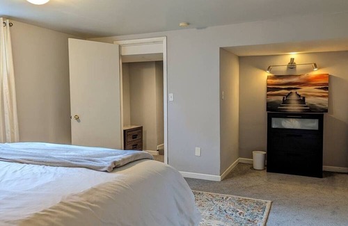 College Park Apartment | This duplex is a 1 bedroom(s), 1 bathrooms, located in College Park, MD.