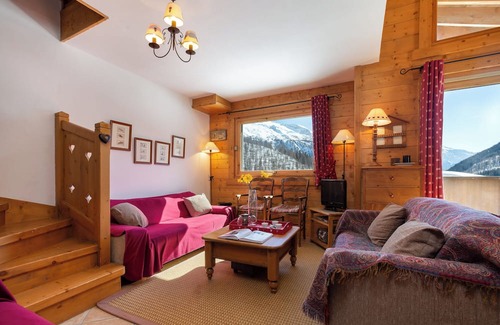 Montroc Apartment | Appt Bec D4 - Three Bedroom Apartment, Sleeps 8