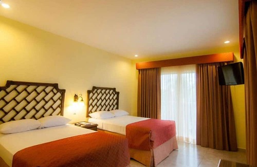San Juan House | Beach Hotel-Ocean View (free breakfast)