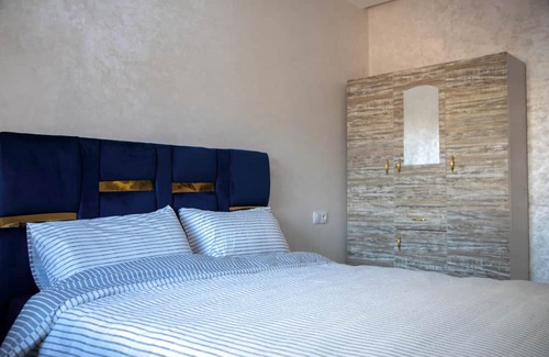 Haut Founty Apartment | 3 Bedroom Luxury Vacation Apartment City Centre