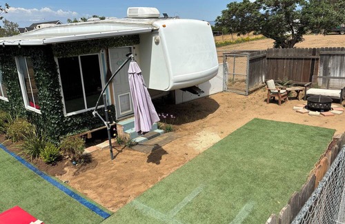 Hemet House | Daisy Dukes Unique & Fun Private Custom Home on Horse Ranch!
