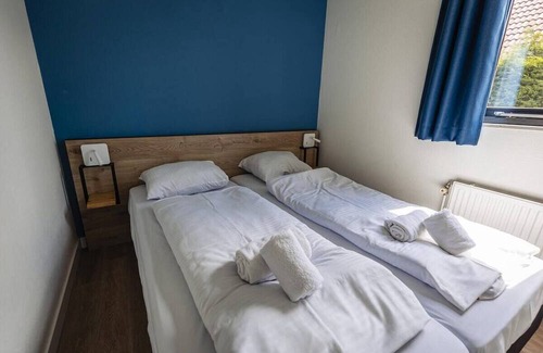 Ewijk Resort | Ferienhaus für Familien bis 6 Personen Direkt Neben Spielplatz und Einrichtungen