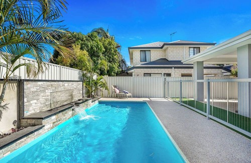 Rivervale House | Modern Oasis w/ Private Pool near Airport & Optus